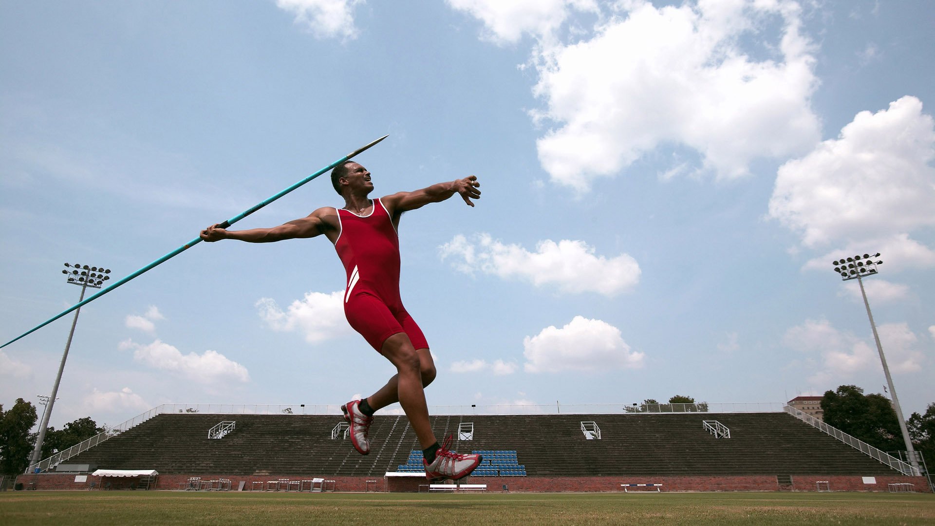 _全球趣味运动会：笑声与奋勇并行_，局趣味运动会